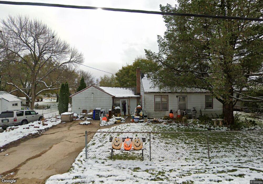 83 36th Ave SW, Cedar Rapids, IA 52404 - photo 1