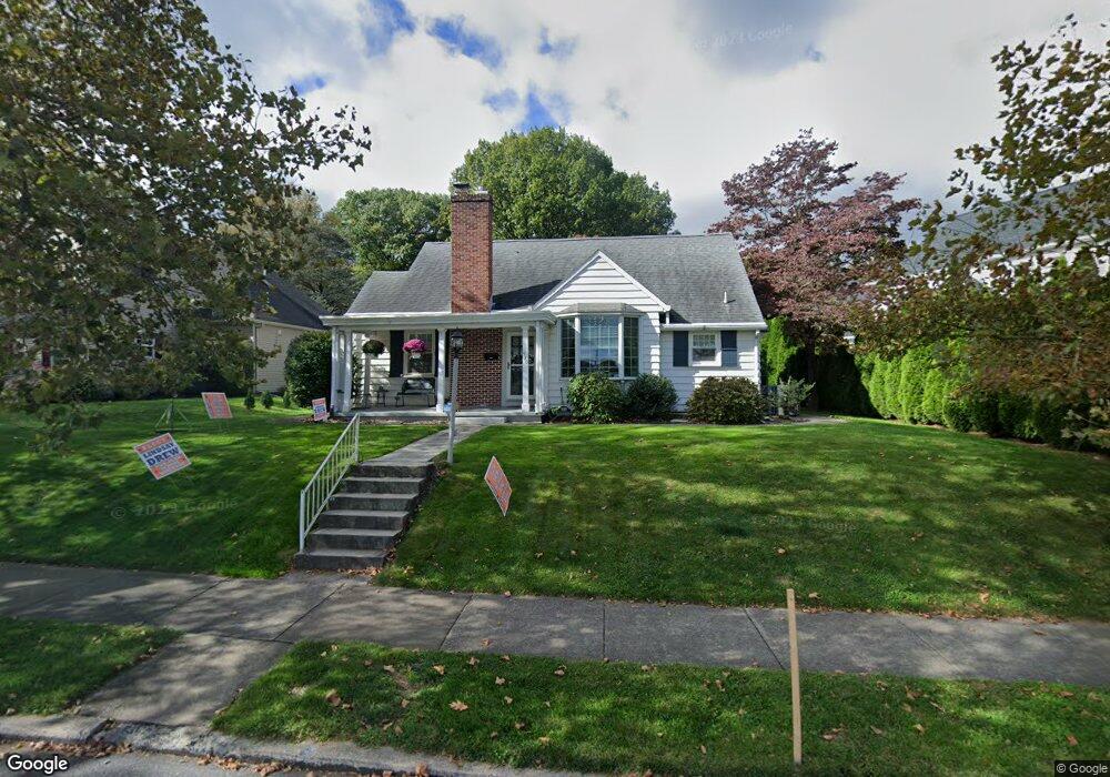 520 Cocoa Ave, Hershey, PA 17033 - photo 1