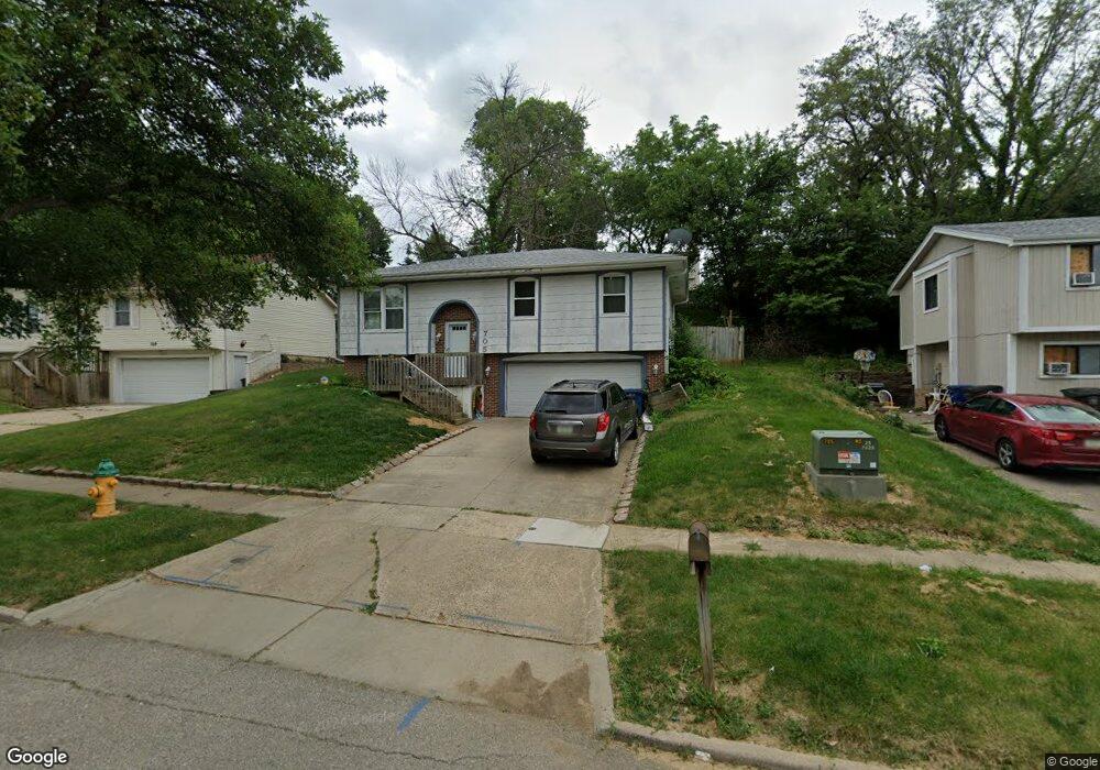 705 E Hackley Ave, Des Moines, IA 50315 - photo 1
