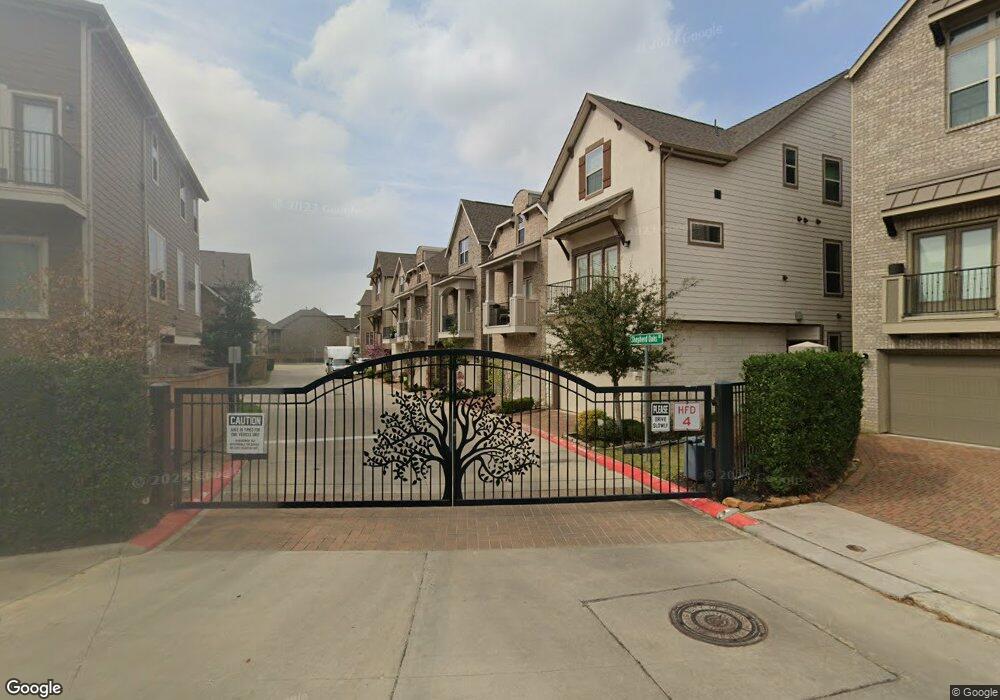 1010 Shepherd Oaks Dr, Houston, TX 77018 - photo 1