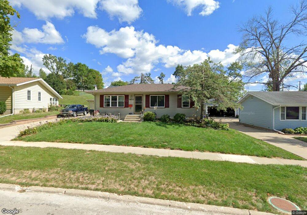 1627 24th St NW, Cedar Rapids, IA 52405 - photo 1