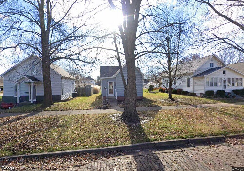 605 Wabash Ave, Mattoon, IL 61938 - photo 1