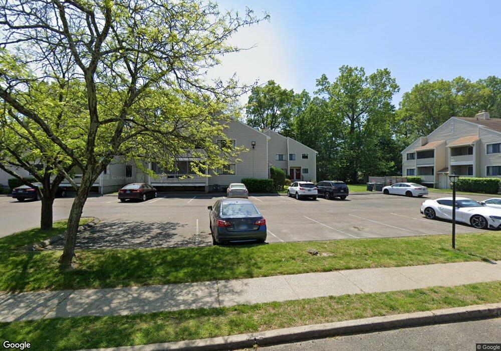 29 Lance Cir, Bridgeport, CT 06606 - photo 1