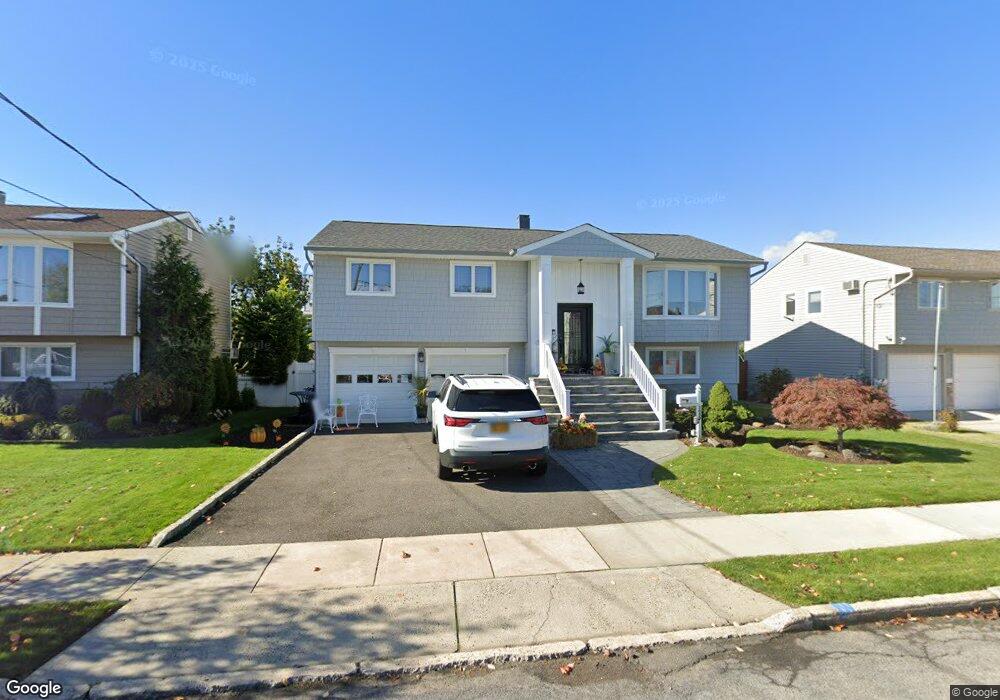 3030 Waverly Ave, Oceanside, NY 11572 - photo 1