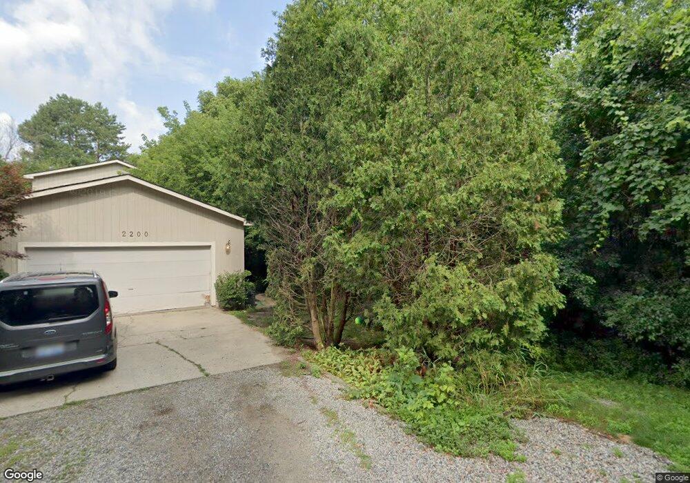 2180 Island View Dr, West Bloomfield Township, MI 48324 - photo 1