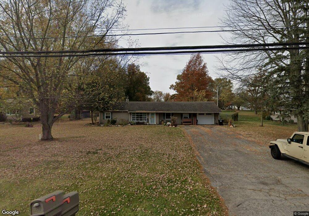 2670 Yoakam Rd, Lima, OH 45806 - photo 1