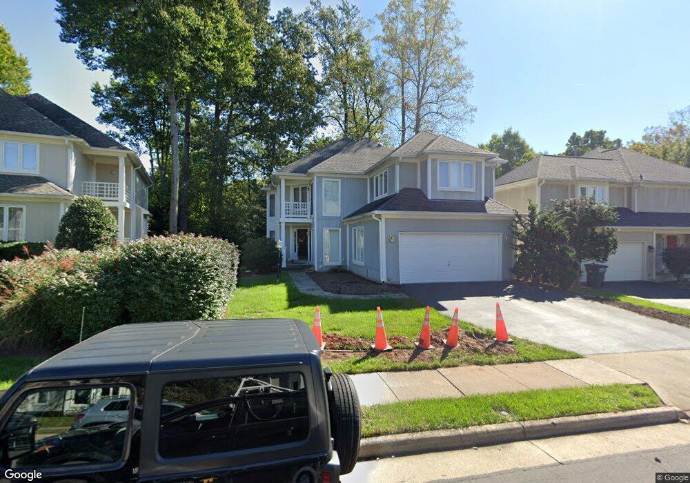 20856 Channel Ct, Sterling, VA 20165 - photo 1