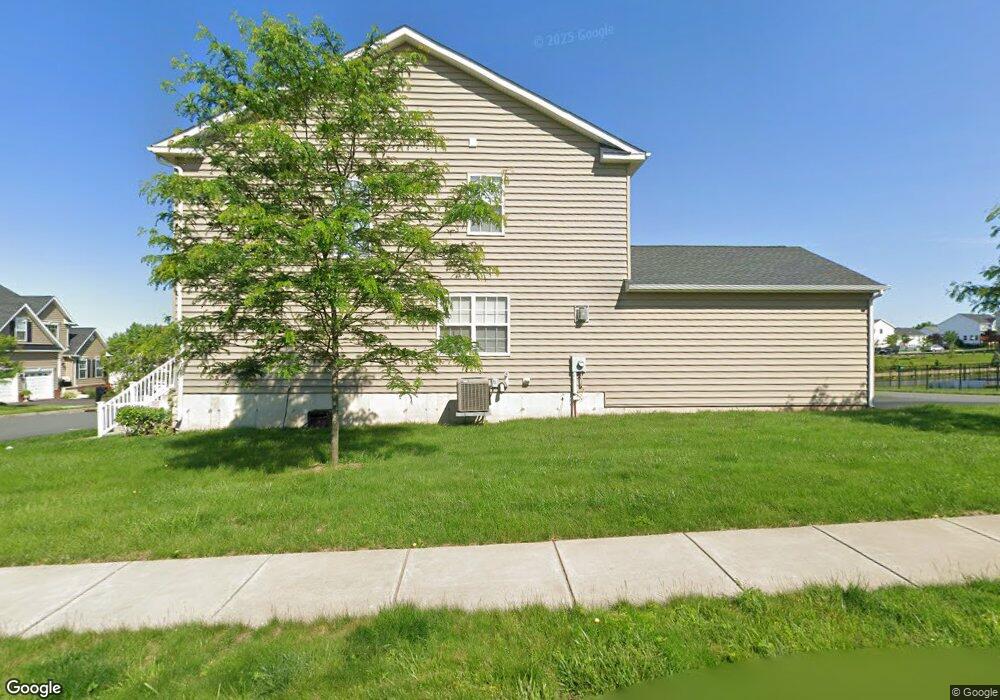 2122 Larkspur Ct, Pennsburg, PA 18073 - photo 1