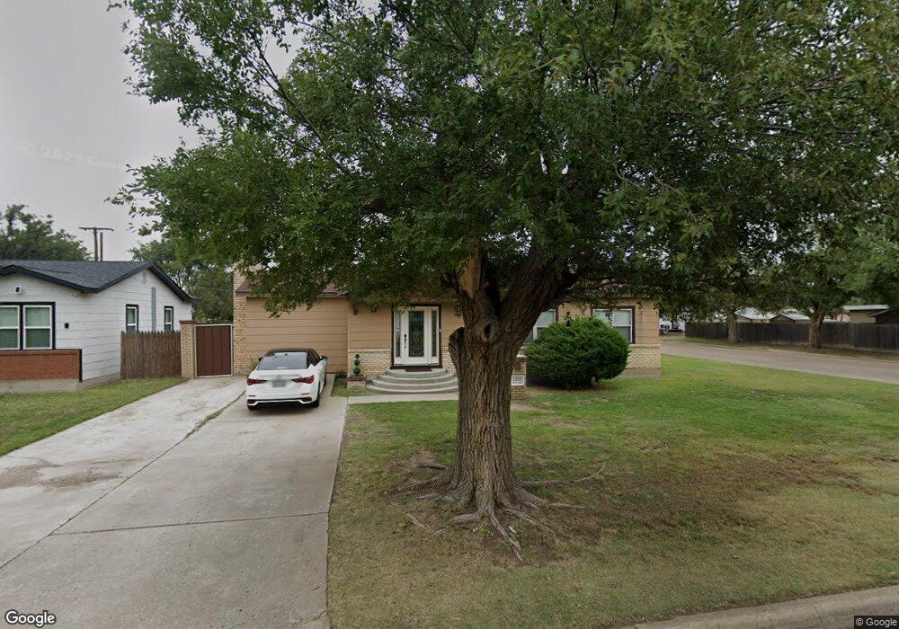 1209 NE 2nd St, Dumas, TX 79029 - photo 1