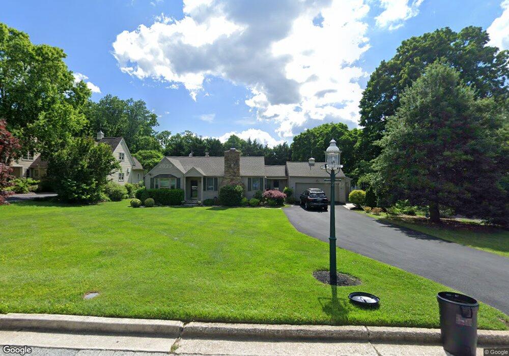 611 Meadowridge Rd, Towson, MD 21204 - photo 1