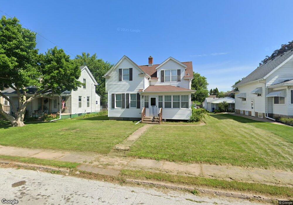 1724 W 16th St, Davenport, IA 52804 - photo 1