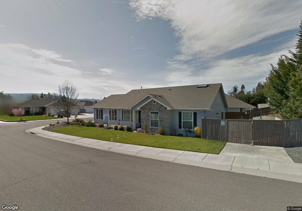 860 Meadowbrook Dr, Central Point, OR 97502 - photo 1