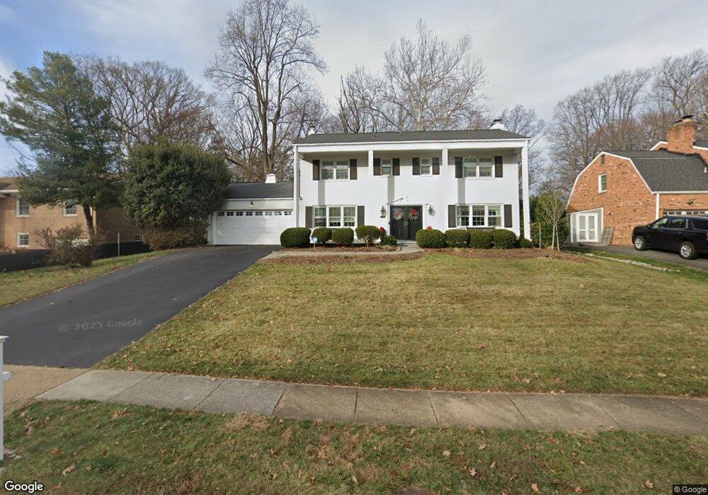 1330 Elsinore Ave, McLean, VA 22102 - photo 1