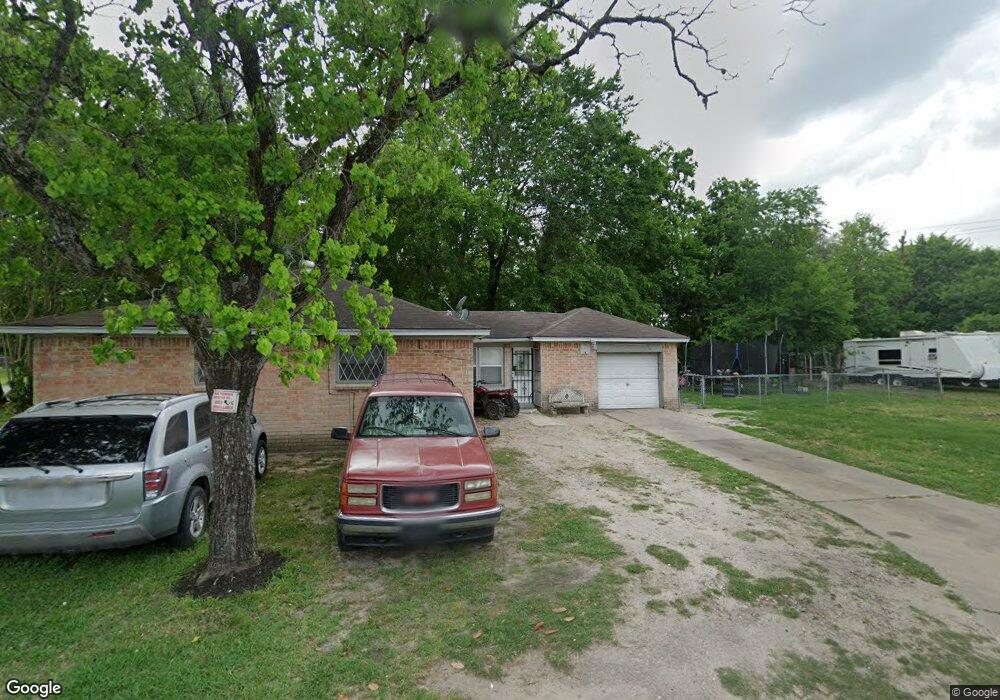 7437 Yoe St, Houston, TX 77016 - photo 1