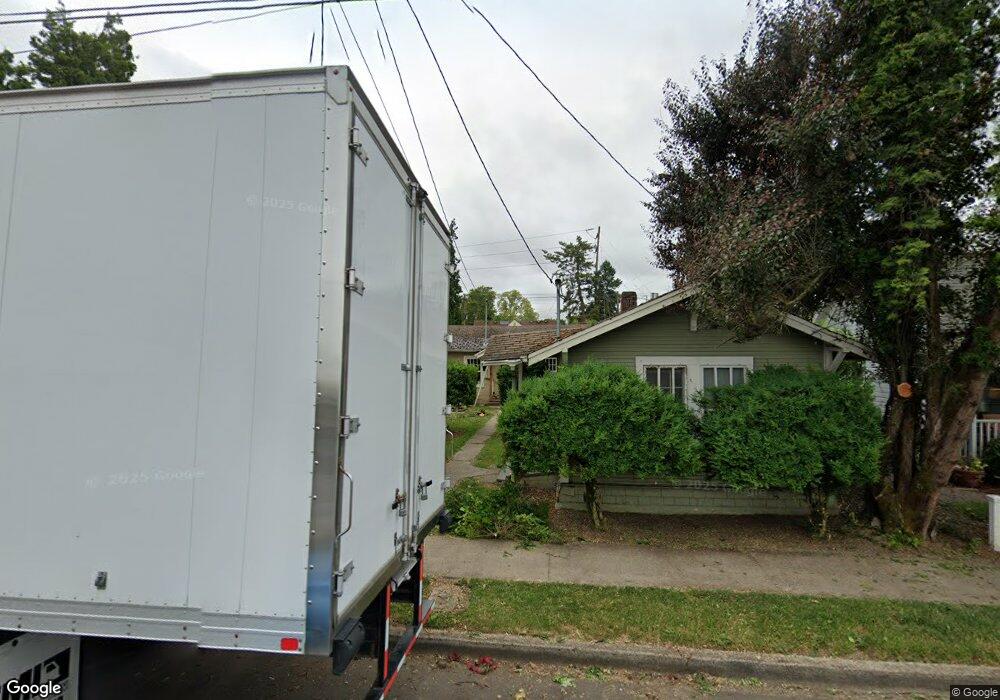 510 E 2nd St, Newberg, OR 97132 - photo 1