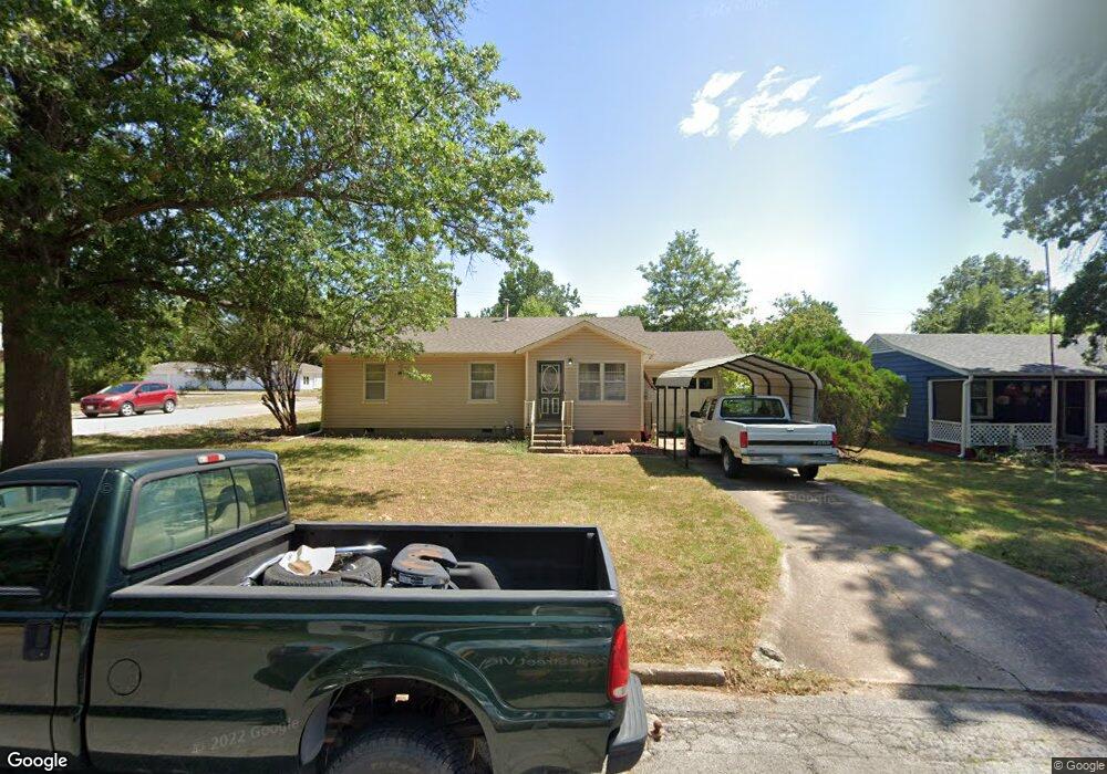 317 E 12th Place, Claremore, OK 74017 - photo 1