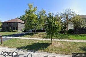 812 S River Rd, Naperville, IL 60540