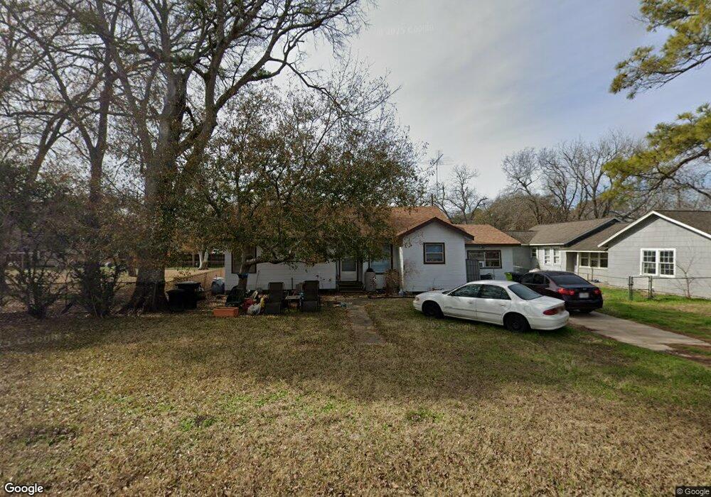 1608 8th St, Rosenberg, TX 77471 - photo 1