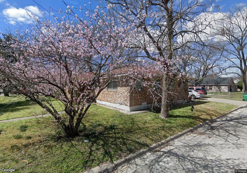 1621 E California St, Gainesville, TX 76240 - photo 1