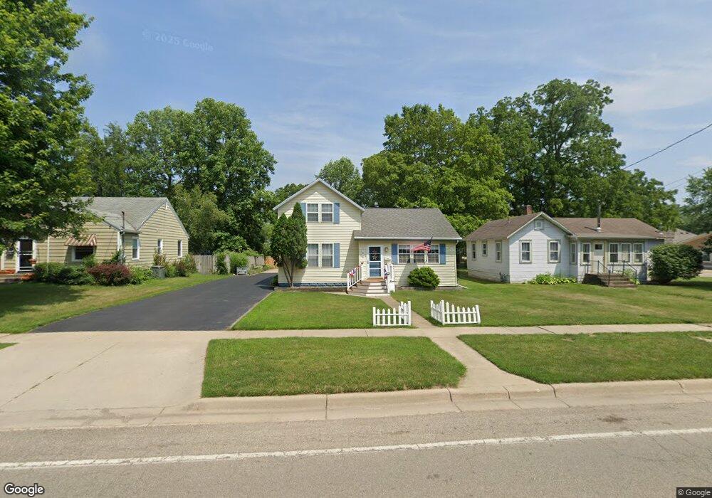 706 N Elm St, Three Oaks, MI 49128 - photo 1