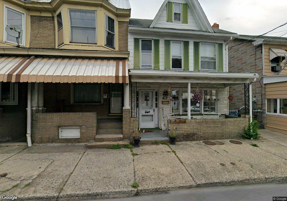 415 Pine St, Tamaqua, PA 18252 - photo 1