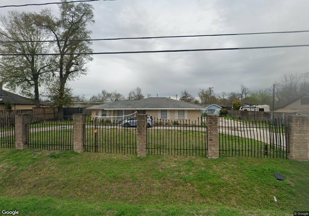 911 Apache St, Houston, TX 77022 - photo 1
