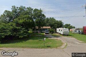 911 W Anderson Ave, Waurika, OK 73573