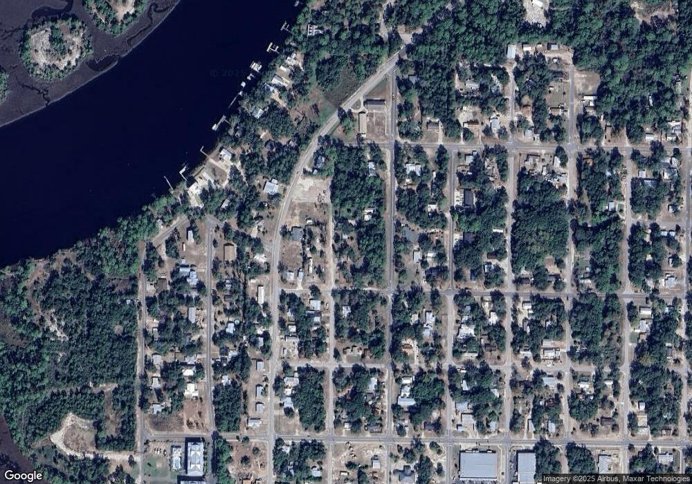 506 10th St, Carrabelle, FL 32322 - photo 1