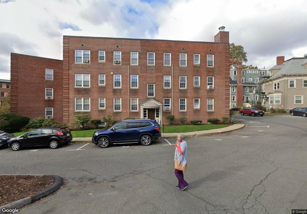 31 Englewood Ave unit 5, Brookline, MA 02445 - photo 1