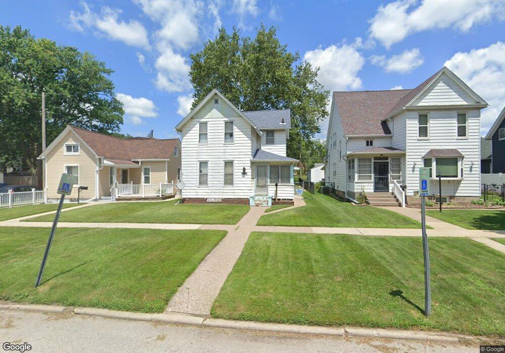 2046 W 5th St, Davenport, IA 52802 - photo 1