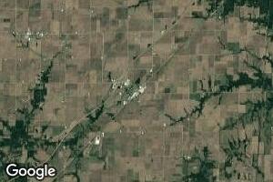 303 S Clay St, Farina, IL 62838
