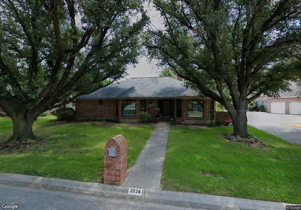 2028 Wheeler Creek Dr, Gainesville, TX 76240 - photo 1