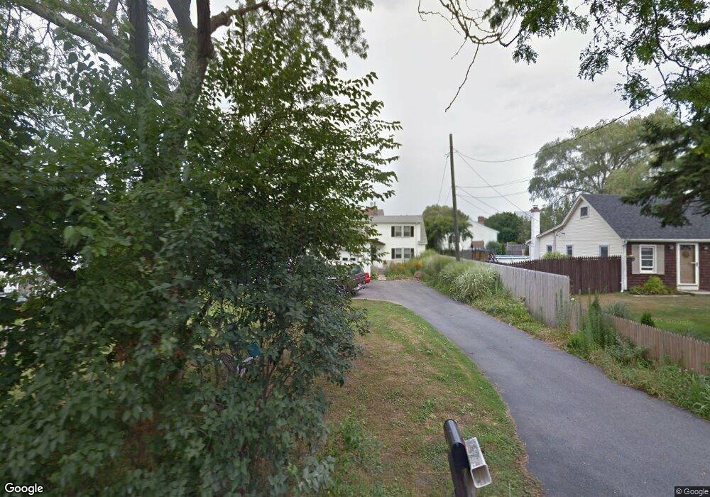 168 Newport Ave, Middletown, RI 02842 - photo 1