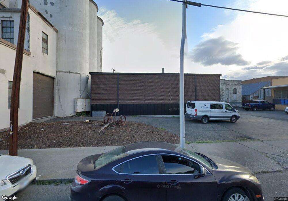 711 E 3rd St, the Dalles, OR 97058 - photo 1