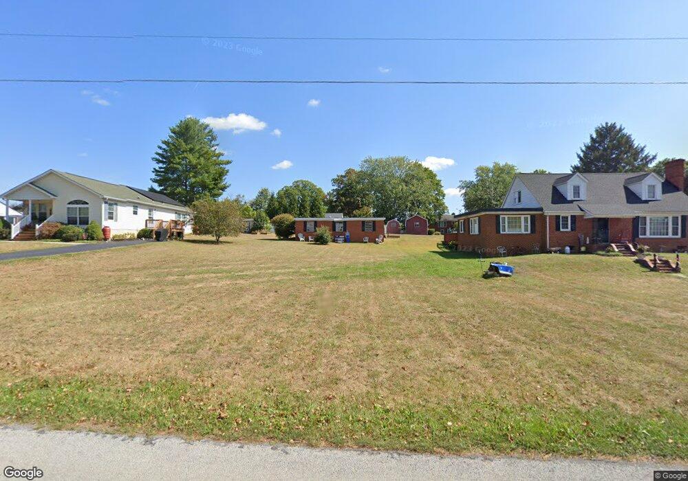 130 Stuart Ave, Stuarts Draft, VA 24477 - photo 1