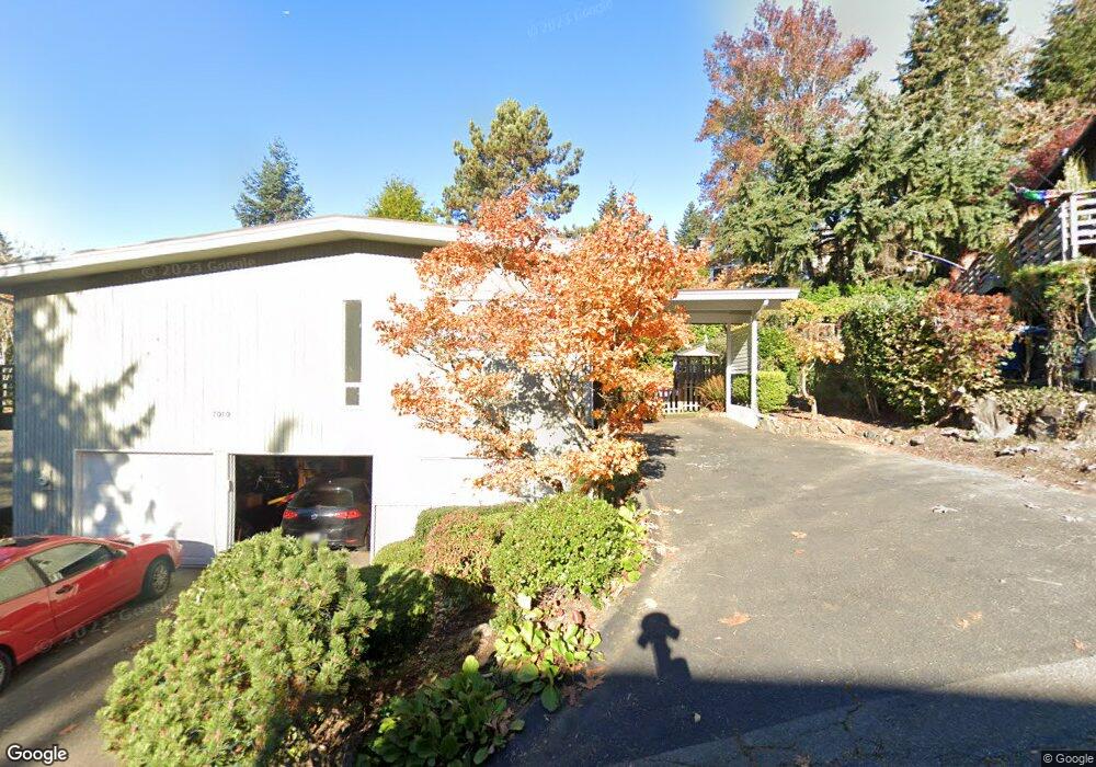 7010 SE Maker St, Mercer Island, WA 98040 - photo 1