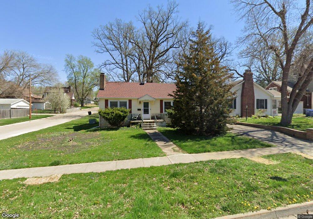 1247 48th St, Des Moines, IA 50311 - photo 1