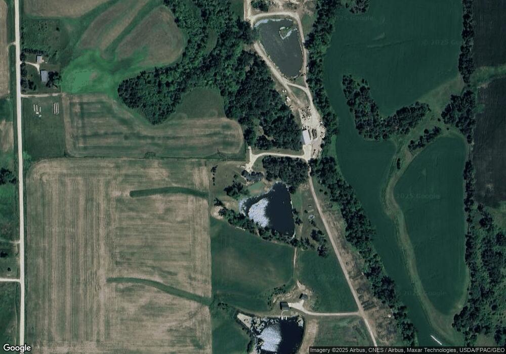 5478 N 59th Ave W, Newton, IA 50208 - photo 1