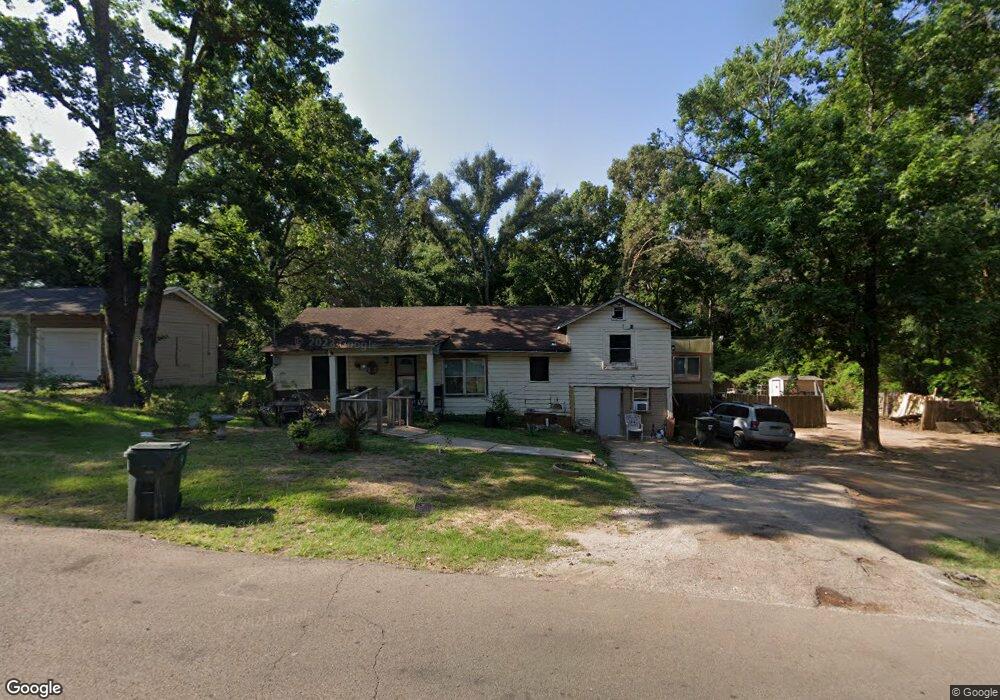 1720 Lake Placid Rd, Tyler, TX 75701 - photo 1