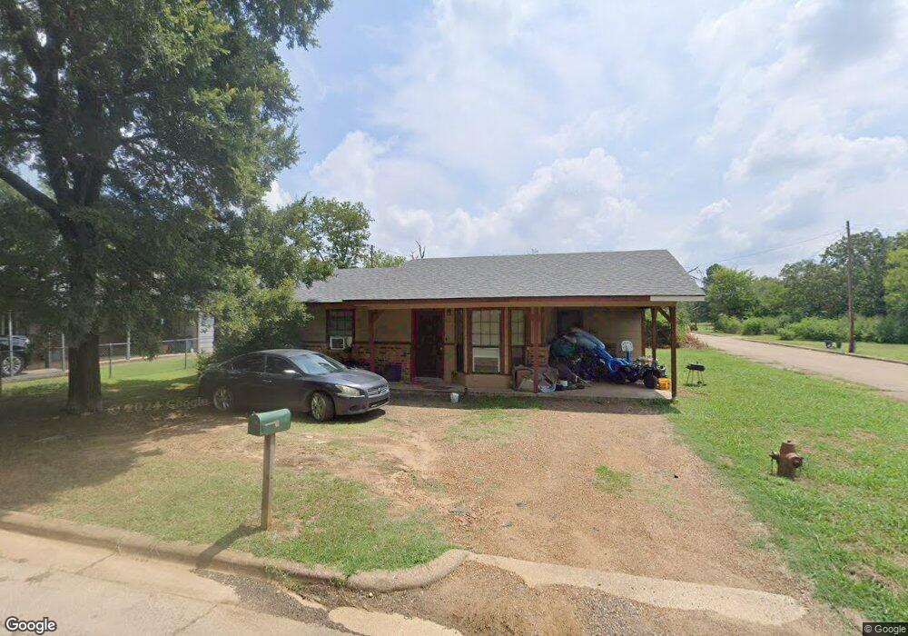 615 S 10th St, Hugo, OK 74743 - photo 1