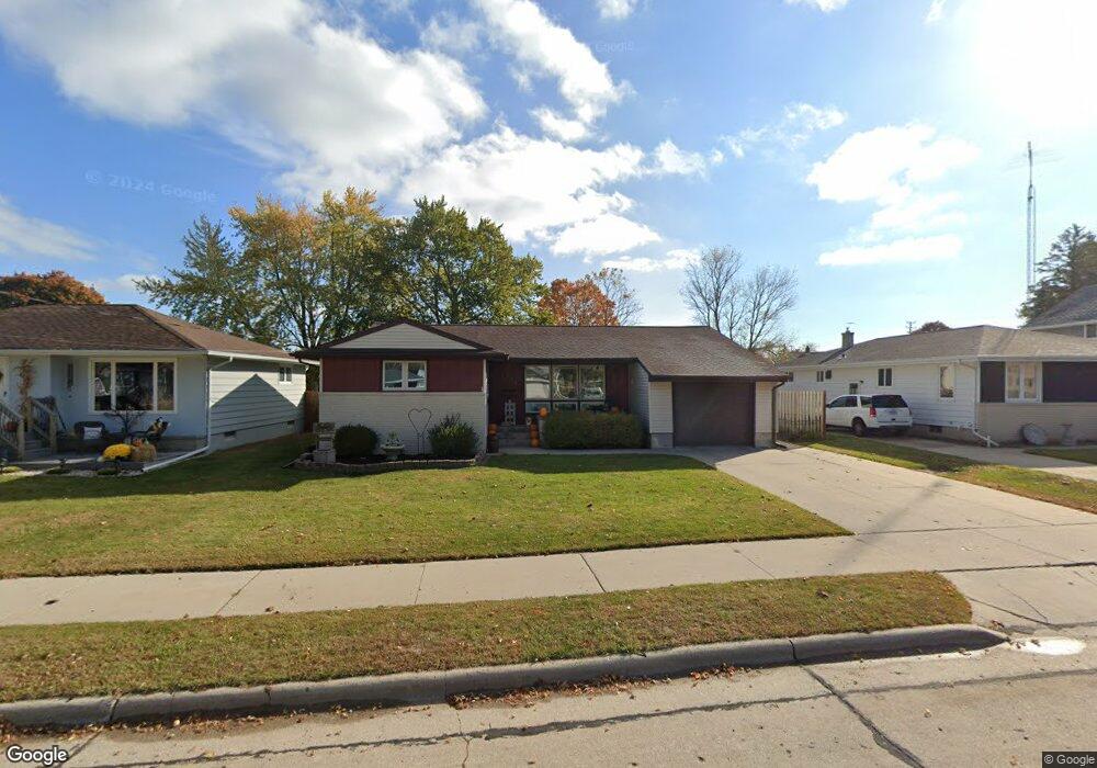 703 Buchholz St, Two Rivers, WI 54241 - photo 1