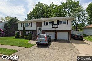 17 1st St, South Hackensack, NJ 07606