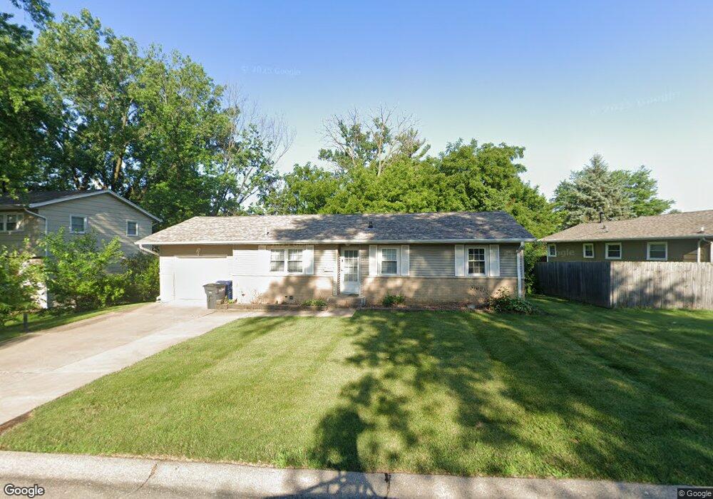 2726 Heather Ln, Bettendorf, IA 52722 - photo 1