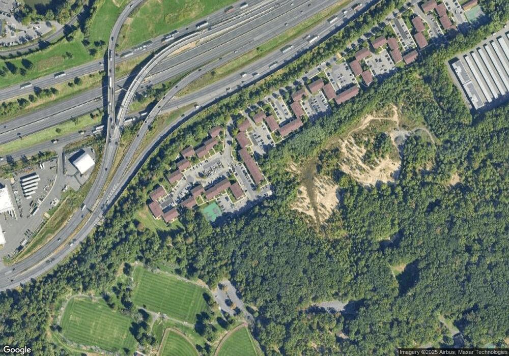 727 Cricket Ln, Woodbridge, NJ 07095 - photo 1