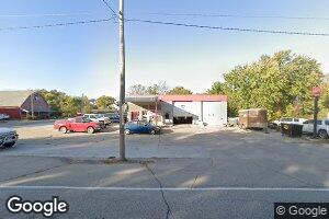 903 Franklin St, Center Point, IA 52213