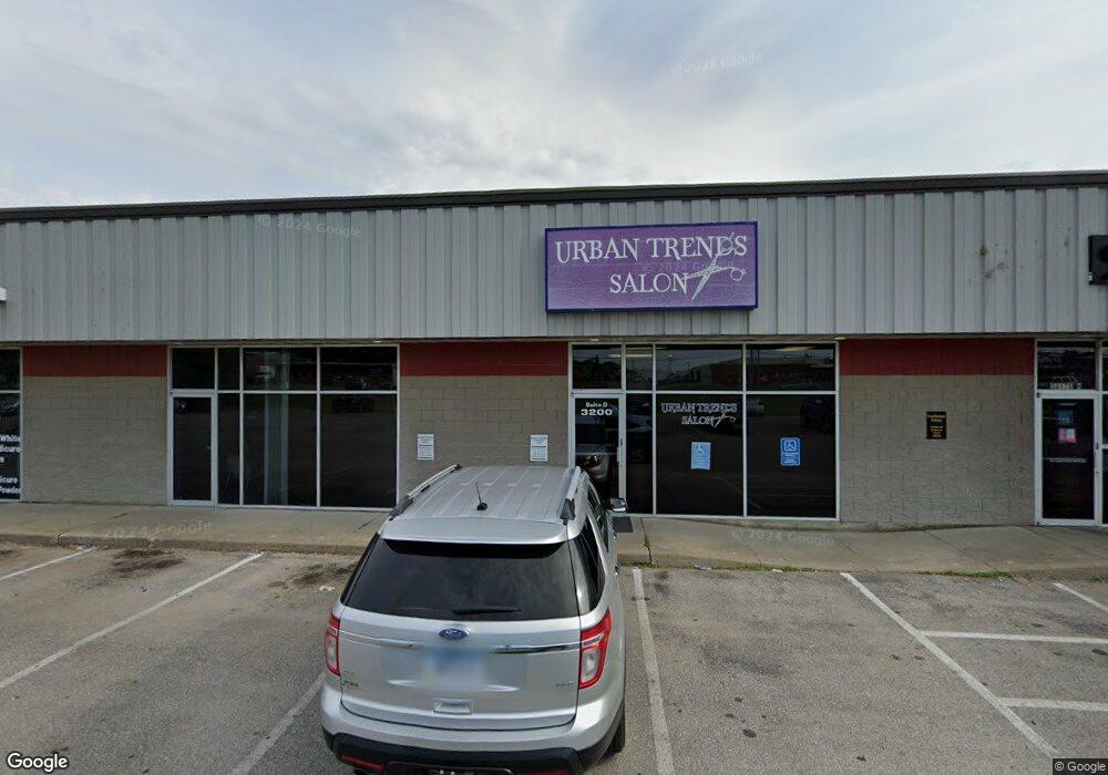 3200 16th Ave SW unit F, Cedar Rapids, IA 52404 - photo 1