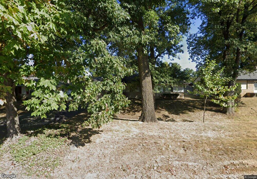 710 E Cooke Rd, Columbus, OH 43214 - photo 1