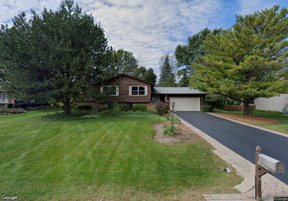 308 Rustic Ln, Algonquin, IL 60102 - photo 1