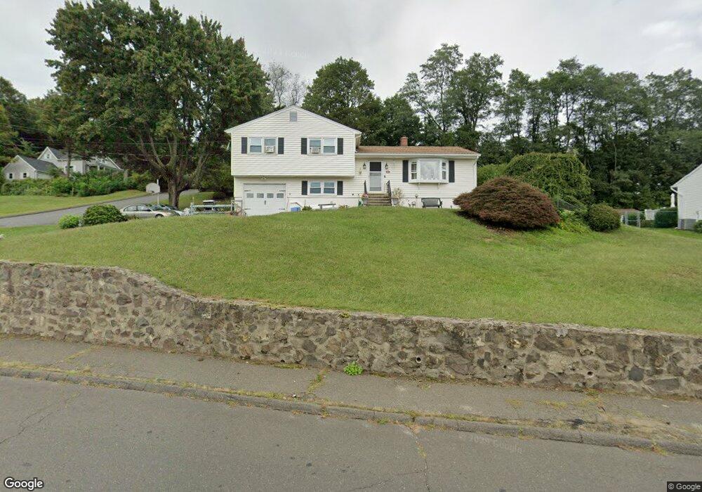 61 Sylvan Lake Rd, Oakville, CT 06779 - photo 1