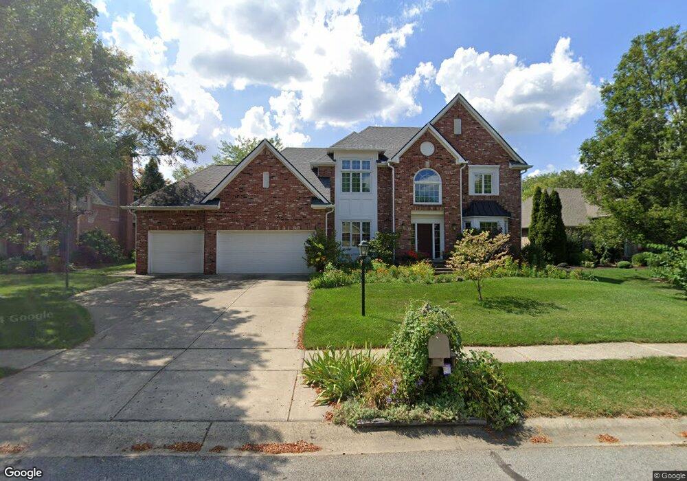 10321 Woods Edge Dr, Fishers, IN 46037 - photo 1